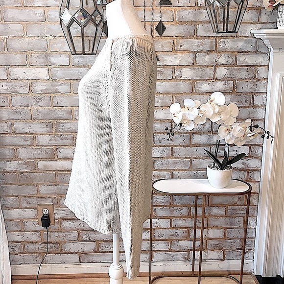 Moda International Oatmeal Cashmere Blend Wool Sweater, Women’s Size Small. - Picture 6 of 10